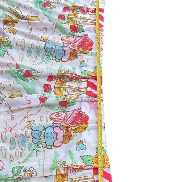 Strawberry Shortcake Vintage Pinch Pleat Curtain Panels - Set of 2 - Picture 7 of 10